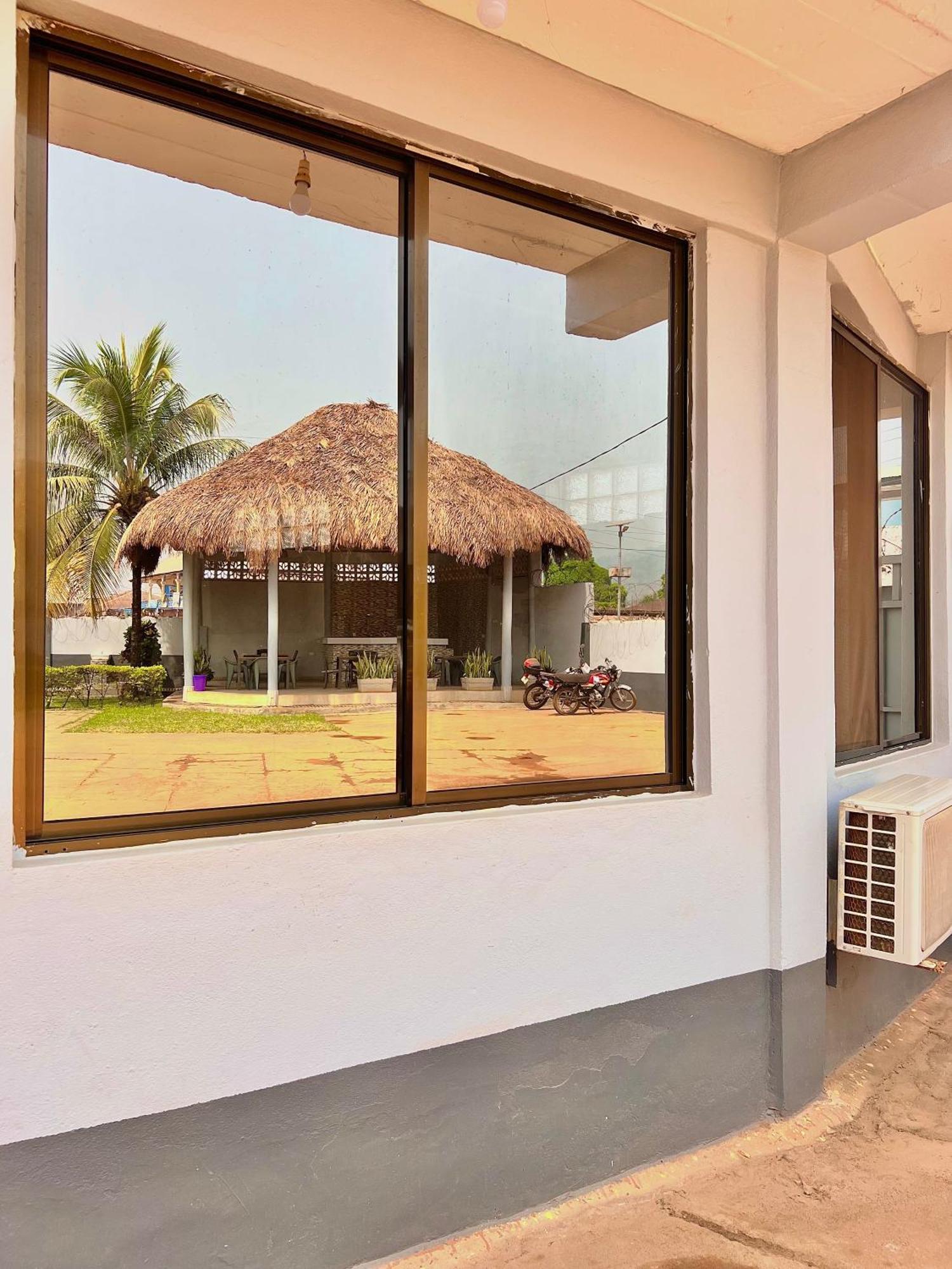 Paloma Guest House Kenema Экстерьер фото